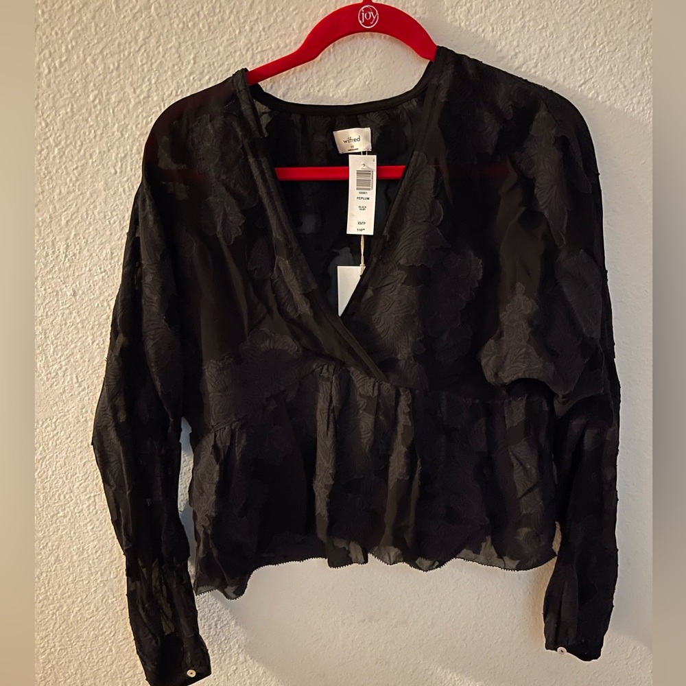 Black Aritzia Wilfred Floral Top